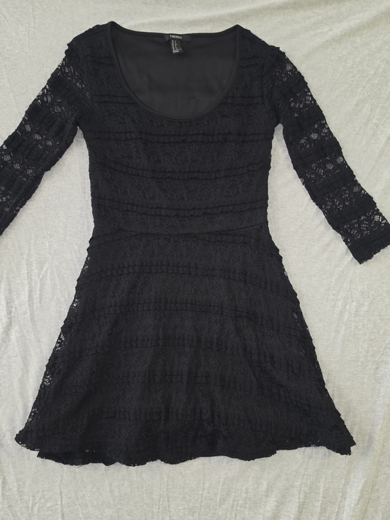 Forever 21 Dresses & Skirts - Forever 21 Black Lace Scoop-Neck Mini Dress